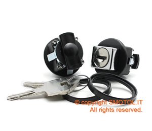 Coppia serrature pulsanti sportelli laterali APE TM P703